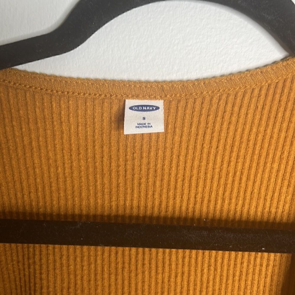 Women’s Old Navy Small Mustard Blouse Wrap Top - Picture 2 of 3